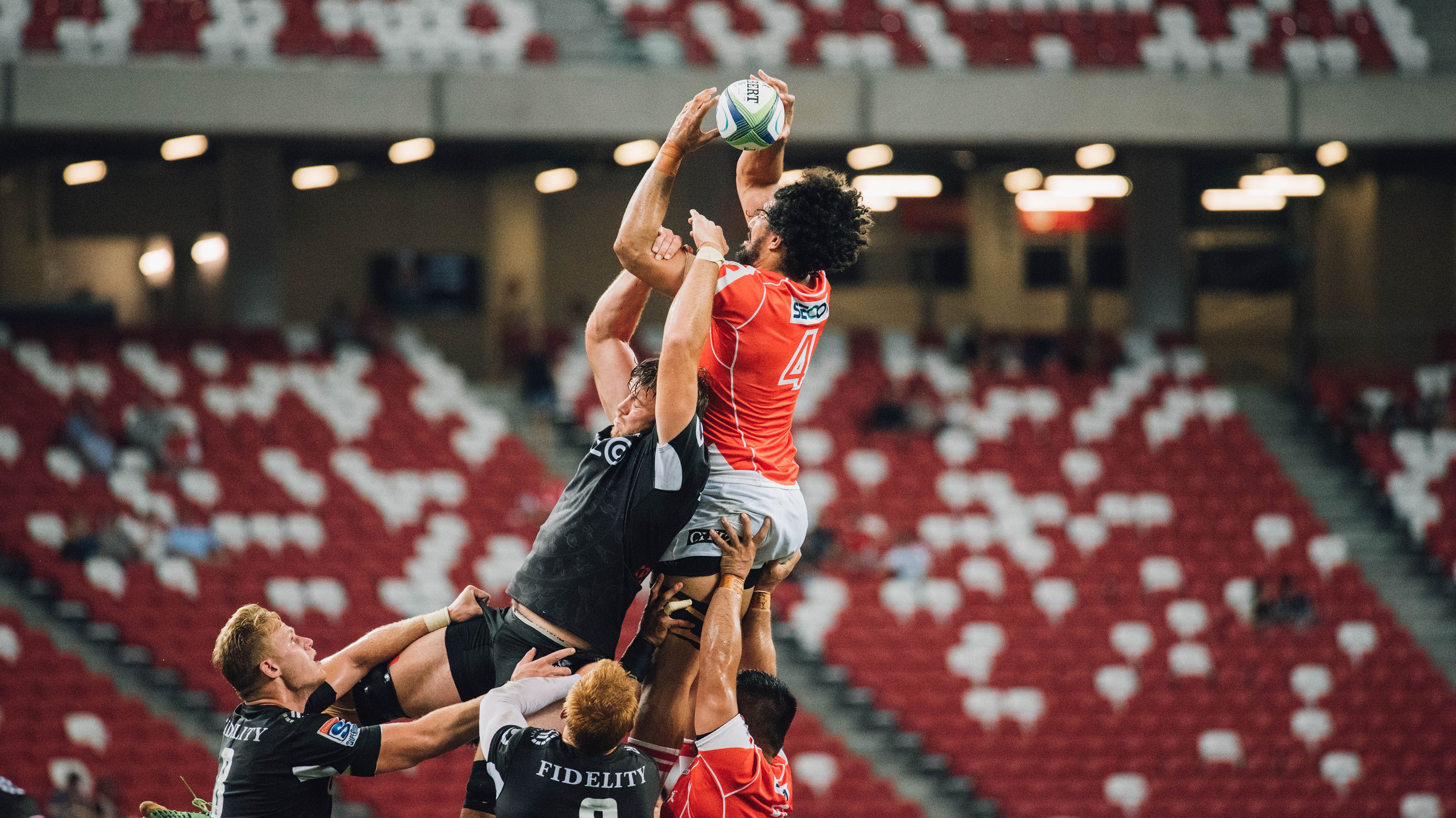 开云体育开云-夜间比赛灯光系统升级，转播画质显著提升，夜间赛道