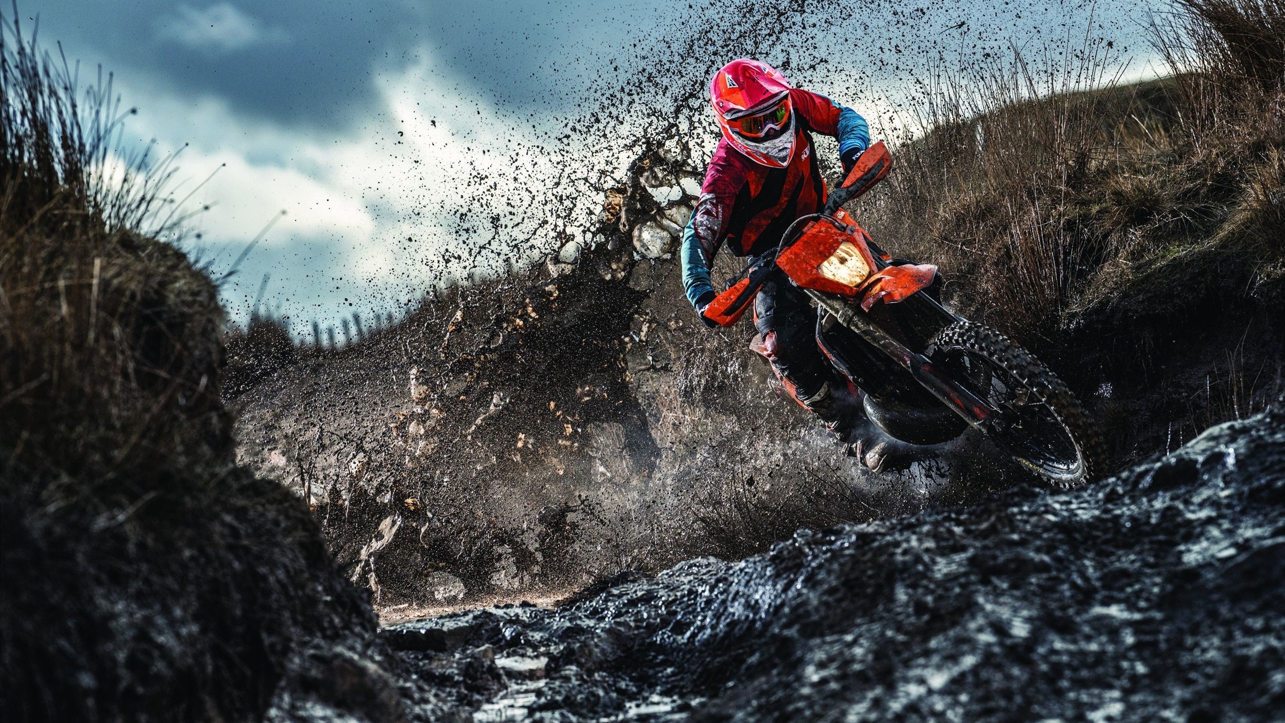 开云体育官网下载安装-巴萨防线再次失误，3-3战平布鲁日，出线形势堪忧，巴萨vs布鲁日